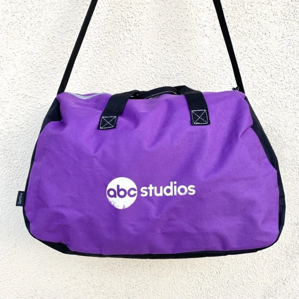 American Housewife tv show DUFFLE bag tote gym bag ABC sitcom big overnighter